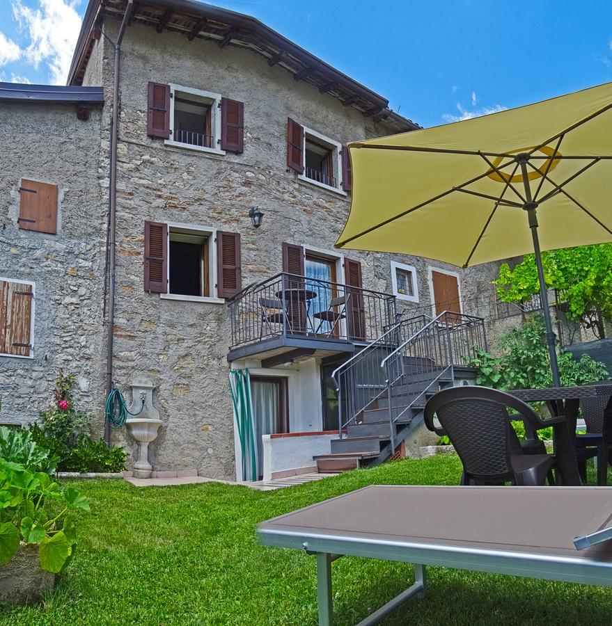 Casa Del Borgo Pregasio Garden And View By Gardadomusmea Villa Tremosine Exterior photo